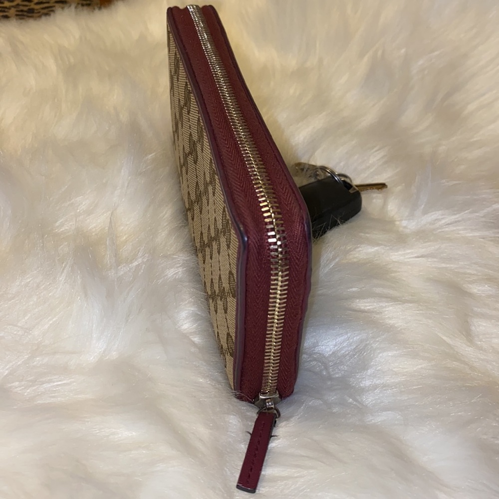 Authentic Gucci Long Zipper Wallet - Picture 4 of 10